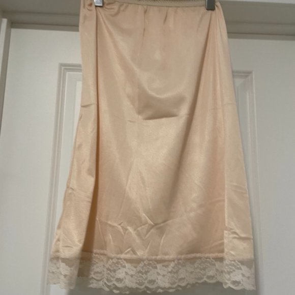 Vintage - Underskirts - various (blue, black, white, pink) - Picture 8 of 8